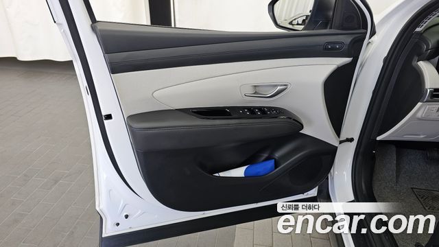 Hyundai Tucson (NX4) Gasoline 1.6 Turbo 4WD Premium 2024 — фото 24