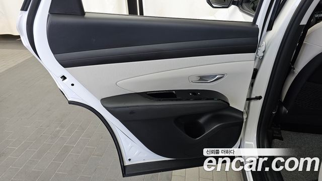 Hyundai Tucson (NX4) Gasoline 1.6 Turbo 4WD Premium 2024 — фото 25