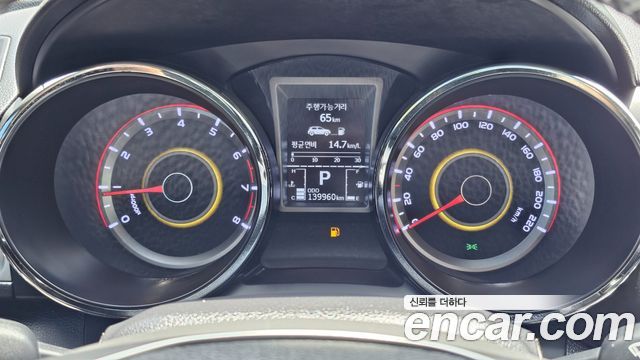 KG Mobility (SsangYong) Tivoli LX 2WD DLX 2015 — фото 19