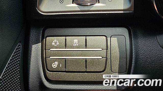 KG Mobility (SsangYong) Tivoli LX 2WD DLX 2015 — фото 20