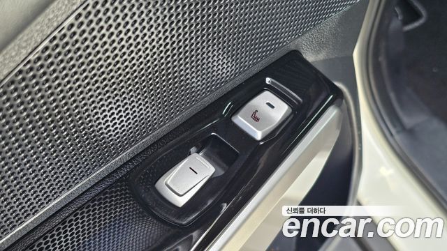 KG Mobility (SsangYong) Tivoli LX 2WD DLX 2015 — фото 21