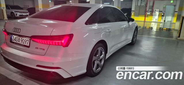 Audi A6 (C8) 45 TFSI Premium 2025 — фото 4