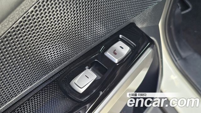KG Mobility (SsangYong) Tivoli LX 2WD DLX 2015 — фото 19