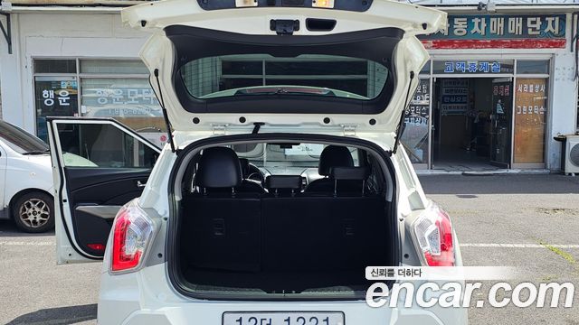 KG Mobility (SsangYong) Tivoli LX 2WD DLX 2015 — фото 23