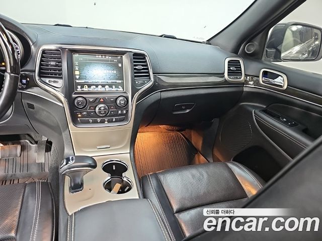 Jeep Grand Cherokee 3.0 Diesel Overland WK2 2014 — фото 7