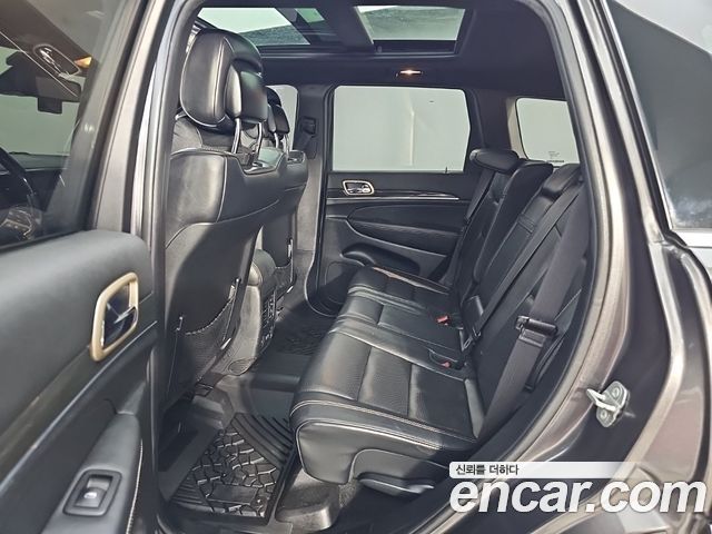 Jeep Grand Cherokee 3.0 Diesel Overland WK2 2014 — фото 15