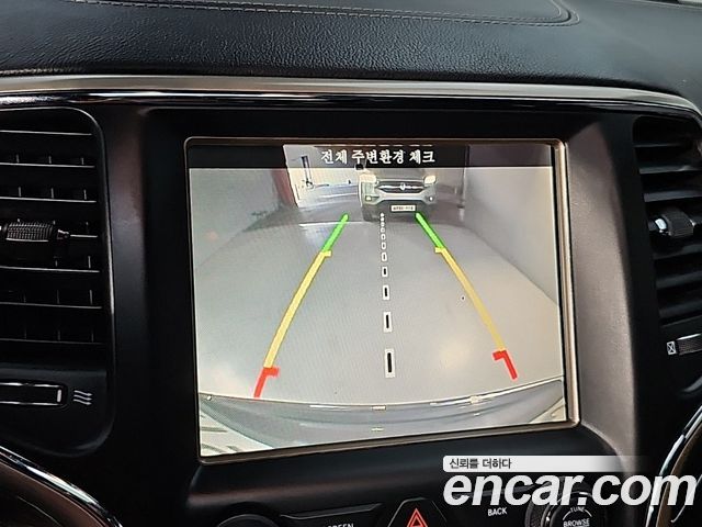 Jeep Grand Cherokee 3.0 Diesel Overland WK2 2014 — фото 17