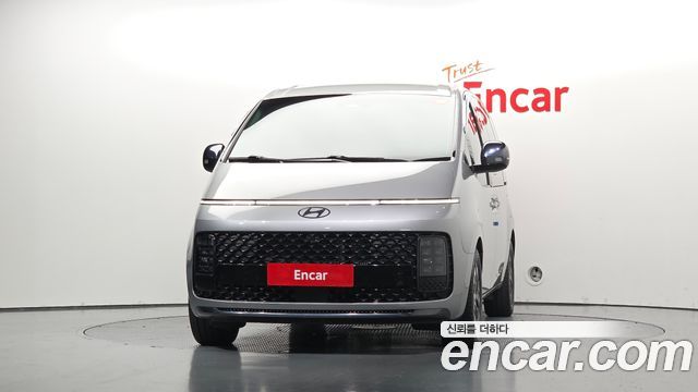 Hyundai Staria 4WD Lounge 9-Seater Inspiration 2025 — фото 3