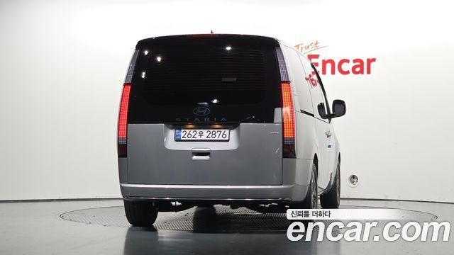 Hyundai Staria 4WD Lounge 9-Seater Inspiration 2025 — фото 4