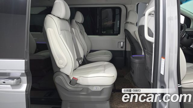 Hyundai Staria 4WD Lounge 9-Seater Inspiration 2025 — фото 11