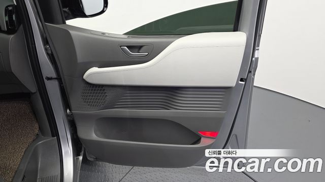 Hyundai Staria 4WD Lounge 9-Seater Inspiration 2025 — фото 25