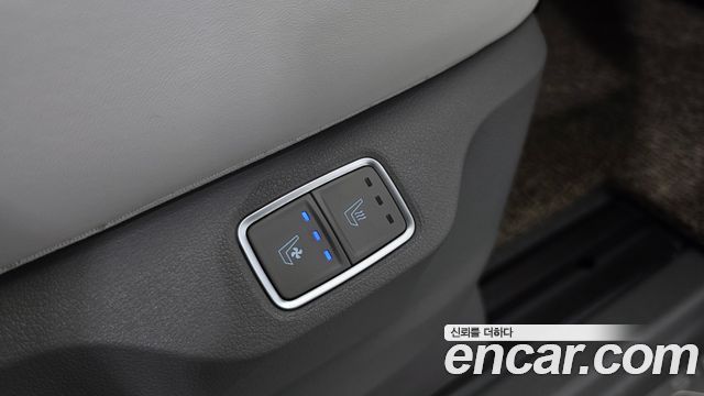 Hyundai Staria 4WD Lounge 9-Seater Inspiration 2025 — фото 29