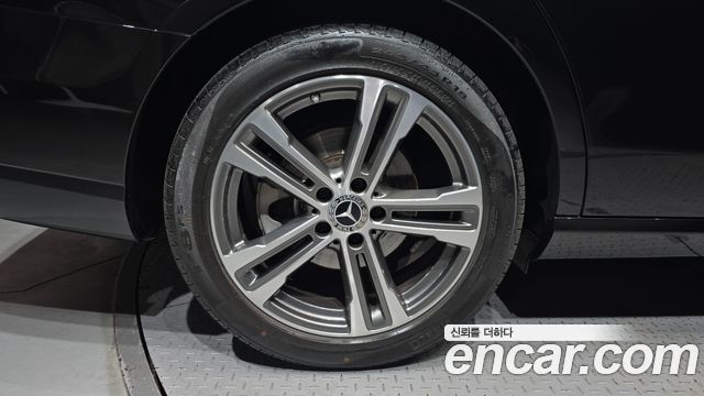Mercedes-Benz E-Class (W213) E250 Avantgarde 2023 — фото 5