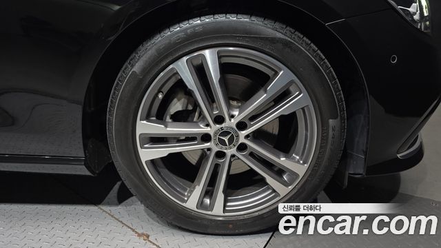 Mercedes-Benz E-Class (W213) E250 Avantgarde 2023 — фото 21