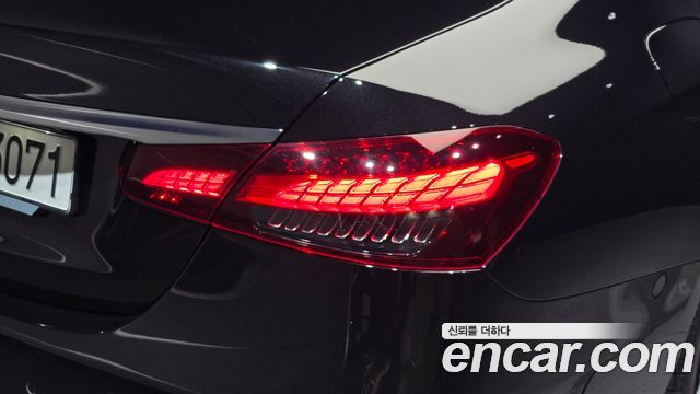 Mercedes-Benz E-Class (W213) E250 Avantgarde 2023 — фото 23