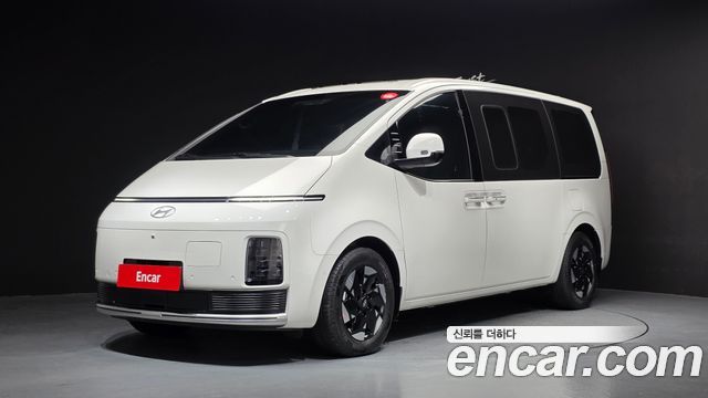 Hyundai Staria EV Lounge 11-Seater Prestige 2027 — фото 1