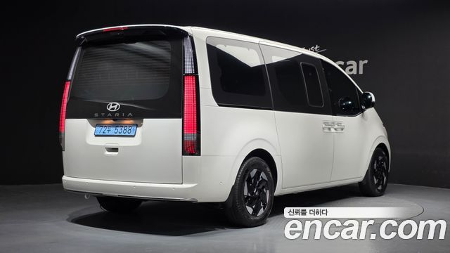 Hyundai Staria EV Lounge 11-Seater Prestige 2027 — фото 2