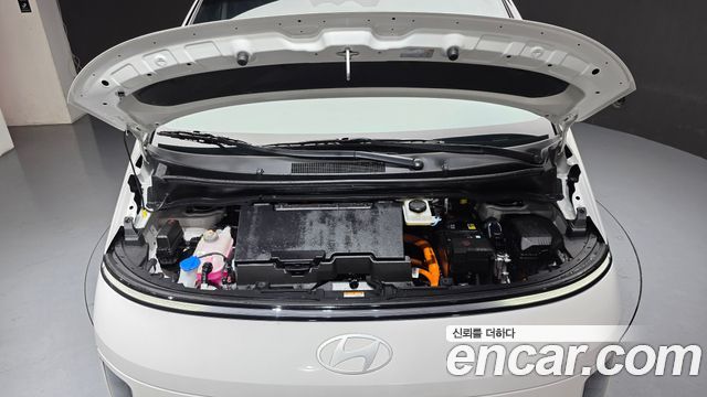 Hyundai Staria EV Lounge 11-Seater Prestige 2027 — фото 6