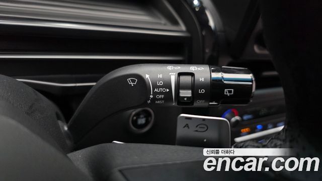 Hyundai Staria EV Lounge 11-Seater Prestige 2027 — фото 17