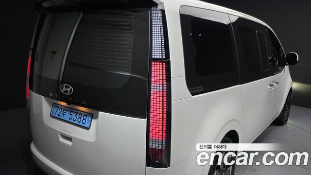 Hyundai Staria EV Lounge 11-Seater Prestige 2027 — фото 23