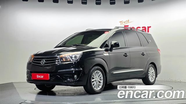 KG Mobility (SsangYong) Korando Turismo 4WD RT 11-seater