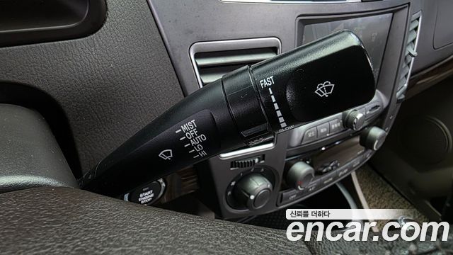 KG Mobility (SsangYong) Korando Turismo 4WD RT 11-seater 2014 — фото 18