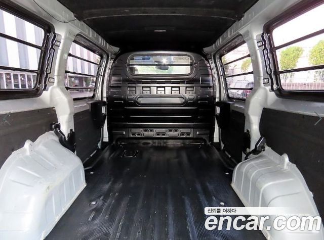 Hyundai Staria Cargo 3-Seater Modern 2022 — фото 22