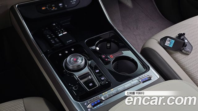 Kia Carnival (IV) HEV 9-Seater Hi-Limousine Signature 2025 — фото 9