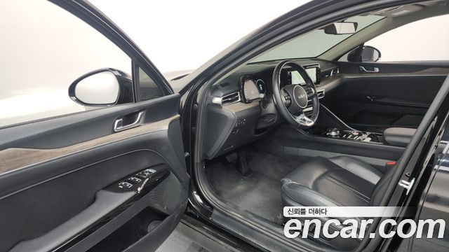 Kia K5 (III) 2.0 Noblesse 2023 — фото 10