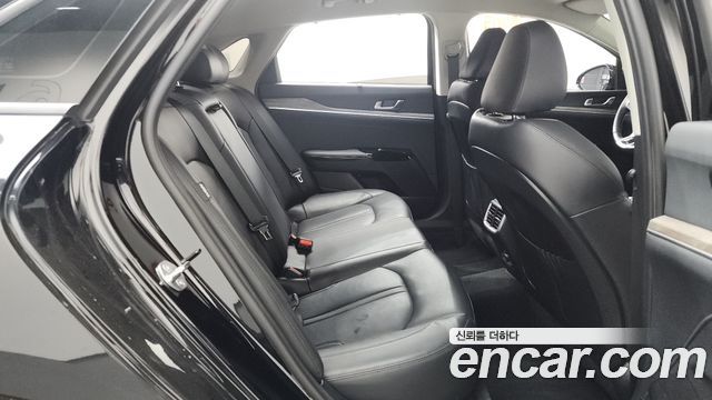 Kia K5 (III) 2.0 Noblesse 2023 — фото 11
