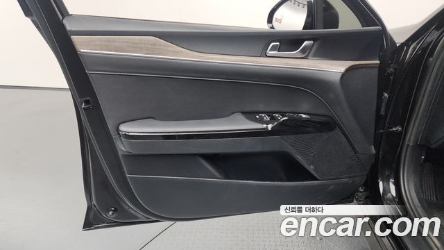 Kia K5 (III) 2.0 Noblesse 2023 — фото 24