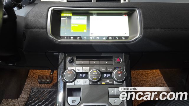 Land Rover Range Rover Evoque 2.0 TD4 HSE 2018 — фото 12