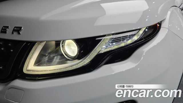 Land Rover Range Rover Evoque 2.0 TD4 HSE 2018 — фото 22