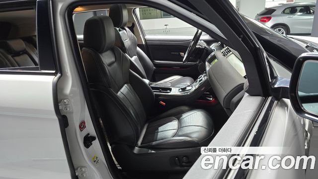 Land Rover Range Rover Evoque 2.0 TD4 HSE 2018 — фото 26