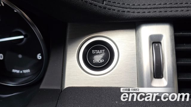 Land Rover Range Rover Evoque 2.0 TD4 HSE 2018 — фото 27