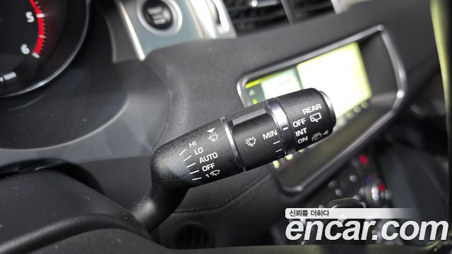 Land Rover Range Rover Evoque 2.0 TD4 HSE 2018 — фото 28