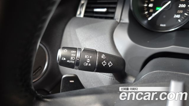 Land Rover Range Rover Evoque 2.0 TD4 HSE 2018 — фото 30