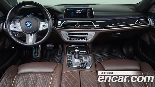 BMW 7 Series (G11) 745Le iPerformance M Sport 2022 — фото 7