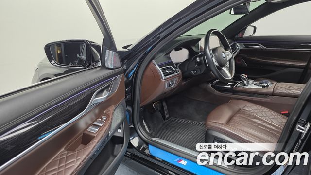 BMW 7 Series (G11) 745Le iPerformance M Sport 2022 — фото 10