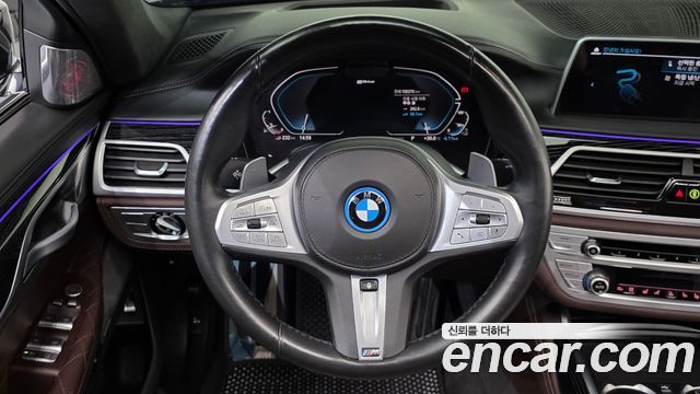 BMW 7 Series (G11) 745Le iPerformance M Sport 2022 — фото 14