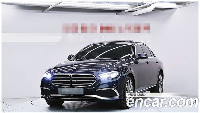 Mercedes-Benz E-Class (W213) E300e 4MATIC Exclusive 2023 — фото 1