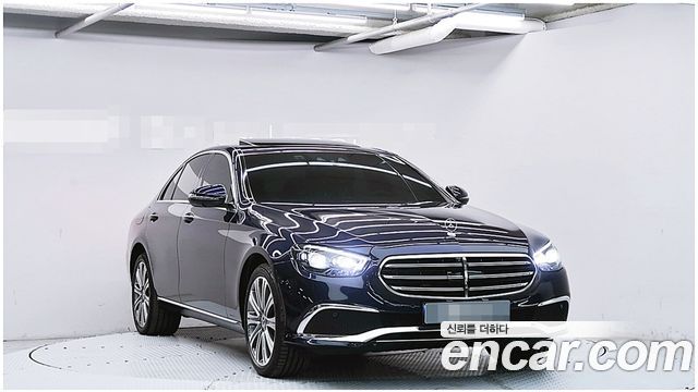 Mercedes-Benz E-Class (W213) E300e 4MATIC Exclusive 2023 — фото 4