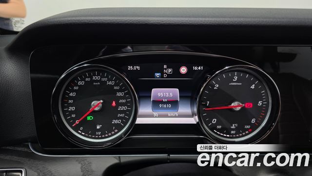 Mercedes-Benz E-Class (W213) E220d Avantgarde 2018 — фото 8