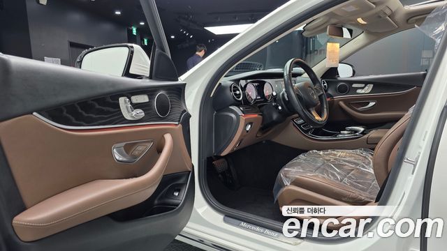 Mercedes-Benz E-Class (W213) E220d Avantgarde 2018 — фото 10
