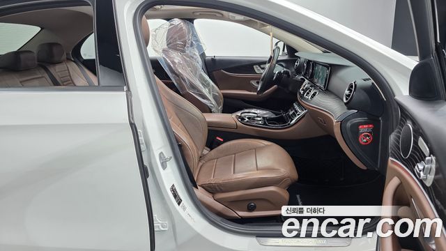 Mercedes-Benz E-Class (W213) E220d Avantgarde 2018 — фото 11