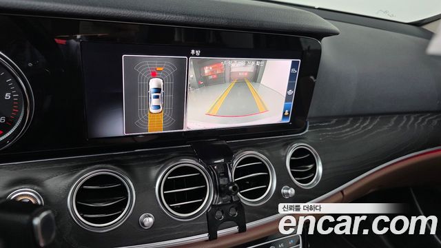 Mercedes-Benz E-Class (W213) E220d Avantgarde 2018 — фото 15