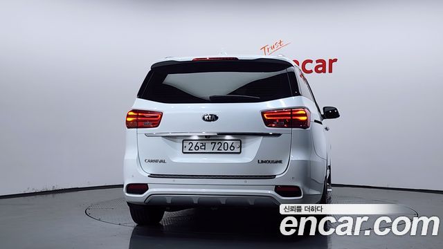 Kia Carnival Gasoline 7-Seater Limousine President 2019 — фото 4