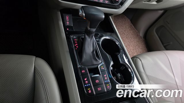 Kia Carnival Gasoline 9-Seater Noblesse Special 2019 — фото 9