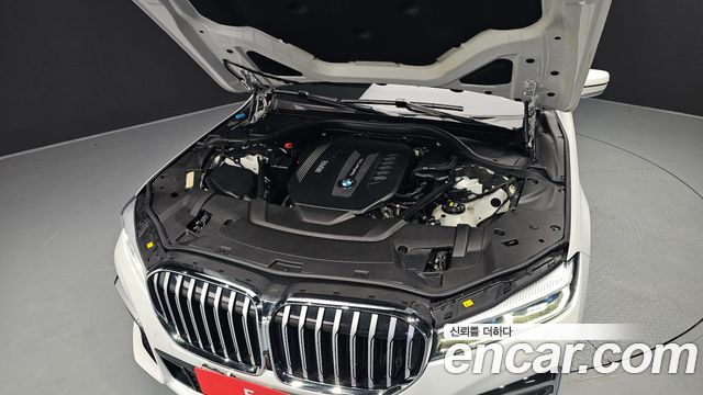BMW 7 Series (G11) 730d xDrive M Sport 2020 — фото 6