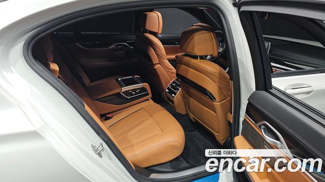 BMW 7 Series (G11) 730d xDrive M Sport 2020 — фото 15